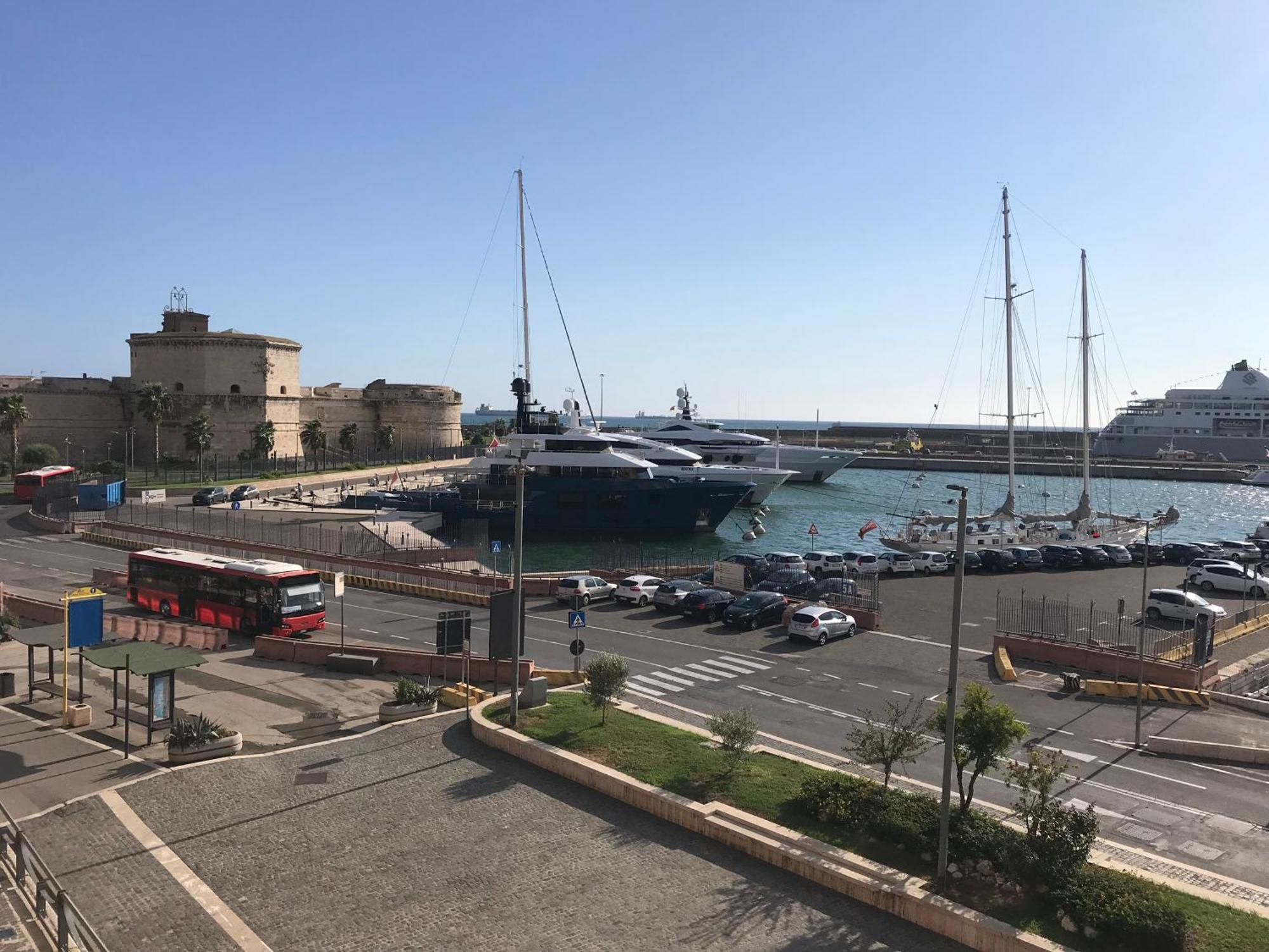 Sweet Dreams Hotel Civitavecchia Exterior photo